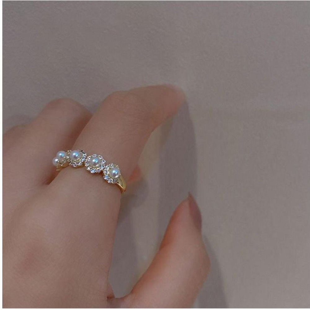 Flower Pearl Ring